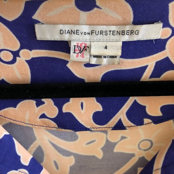 Diane Von Furstenberg Long Sleeve Shift Dress in Size 4 - Picture 4 of 6
